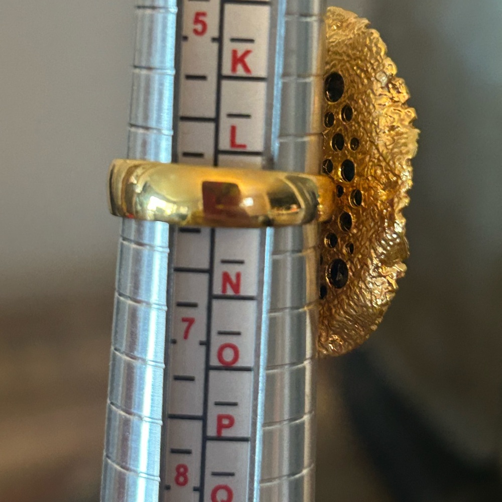 Bronze Black Cameo Ring - Picture 6 of 8